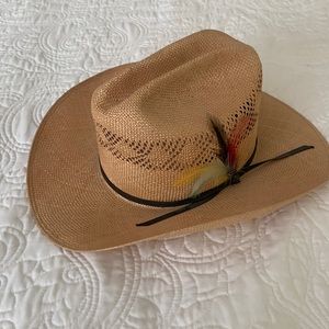 Genuine Stetson cowboy hat in handwoven sisal. Men’s size 7-1/8. Like new